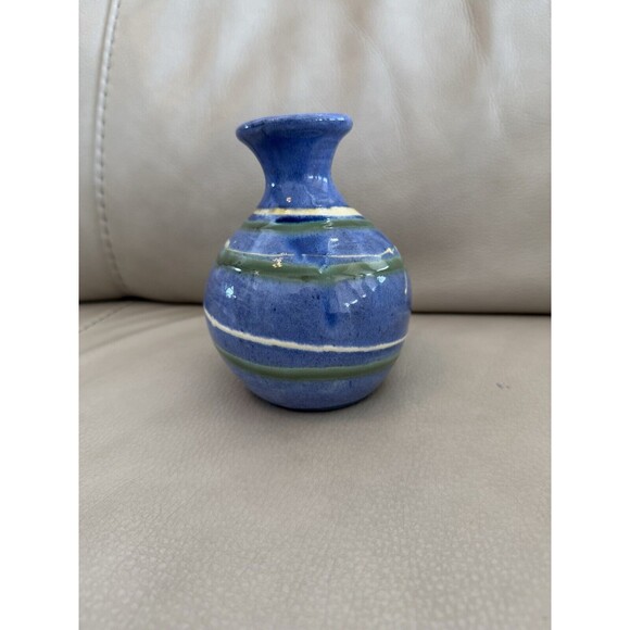 Vtg Earthworks Barbados Studio Art Pottery Bud Vase Blue Green Swirl 5.5in EUC - Picture 3 of 7